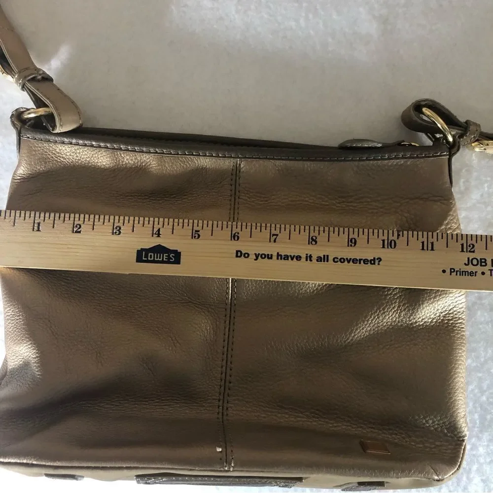 𝅺THE Sak Vintage gold shoulder bag